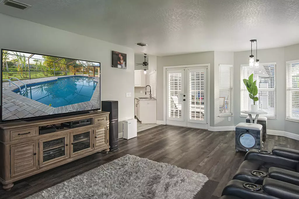 Vero Beach, FL 32968,1035 SW 47th AVE