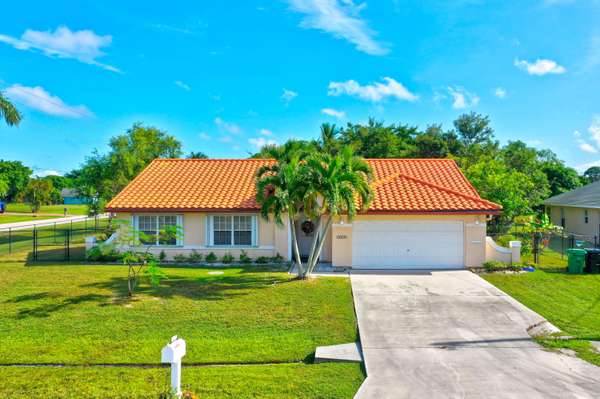 2593 SE Lyman CIR, Port Saint Lucie, FL 34952