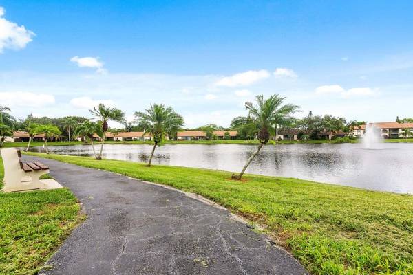 4745 Sable Pine CIR B2, West Palm Beach, FL 33417