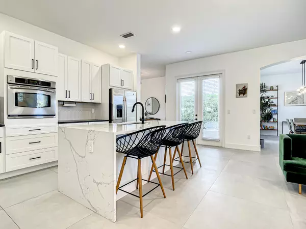 Palm Beach Gardens, FL 33410,835 Madison CT