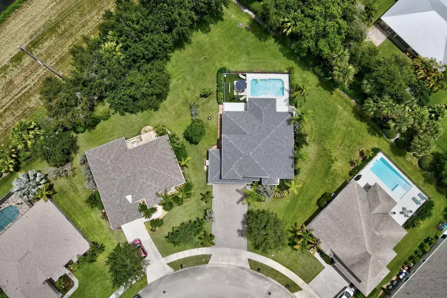 427 E SW Key Lime SQ, Vero Beach, FL 32968