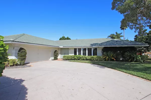 68 River DR, Tequesta, FL 33469