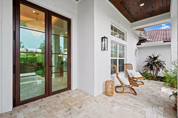 Jupiter Inlet Colony, FL 33469,160 Beacon LN