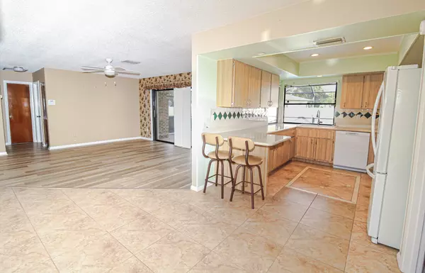 Port Saint Lucie, FL 34952,769 Lindo LN