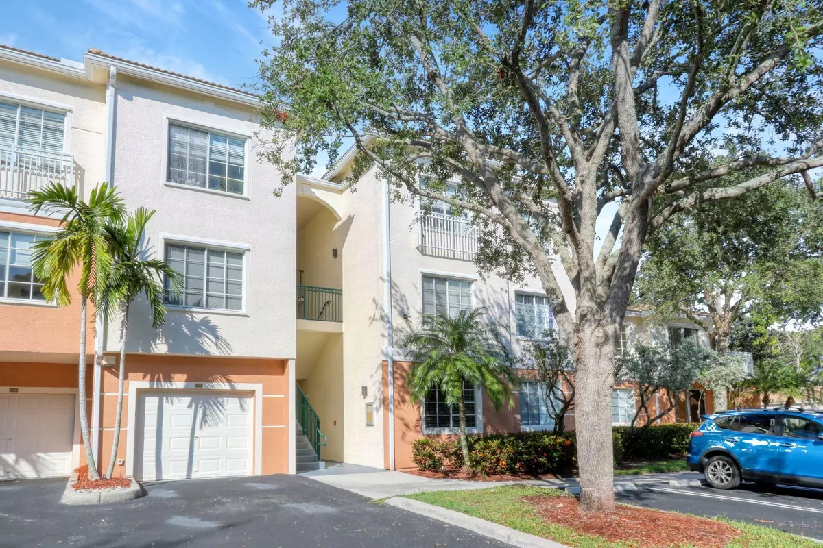 Palm Beach Gardens, FL 33418,3310 E Myrtlewood CIR