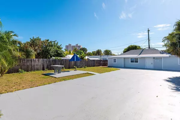 West Palm Beach, FL 33407,520 54 ST