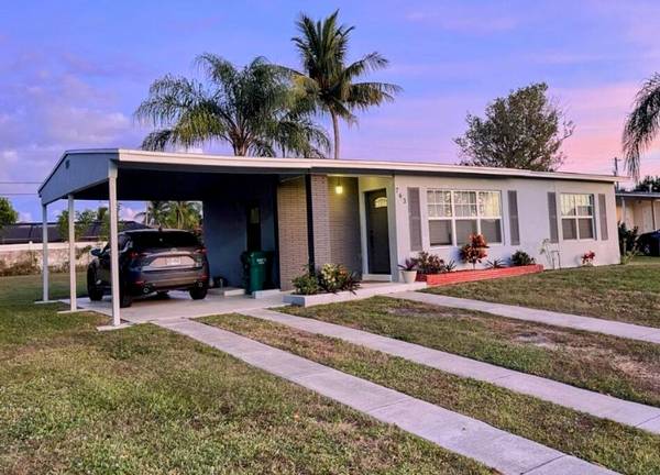 763 SE Airoso BLVD,  Port Saint Lucie,  FL 34983