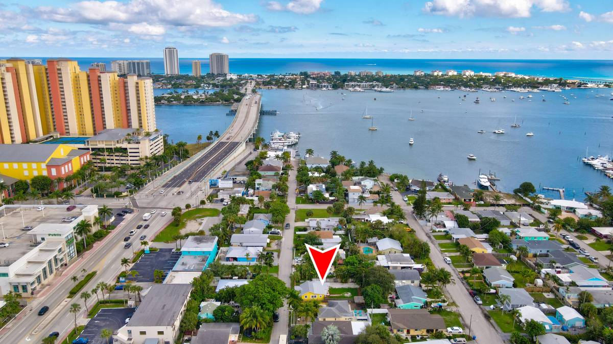 Riviera Beach, FL 33404,221 E 25th ST