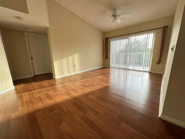 Coconut Creek, FL 33073,5005 Wiles RD 307