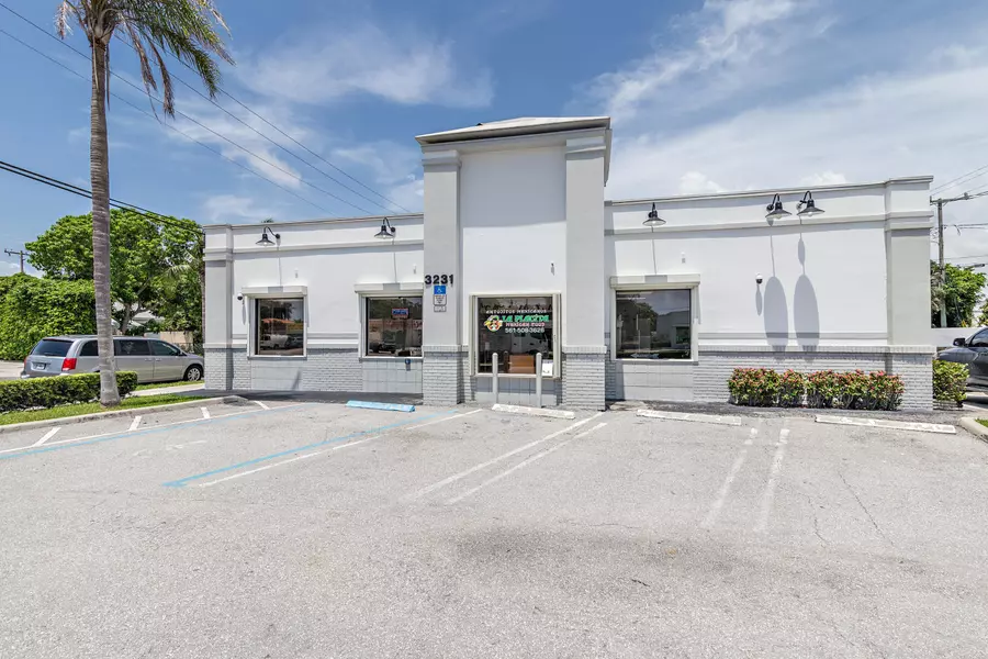 3231 S Dixie HWY, West Palm Beach, FL 33405