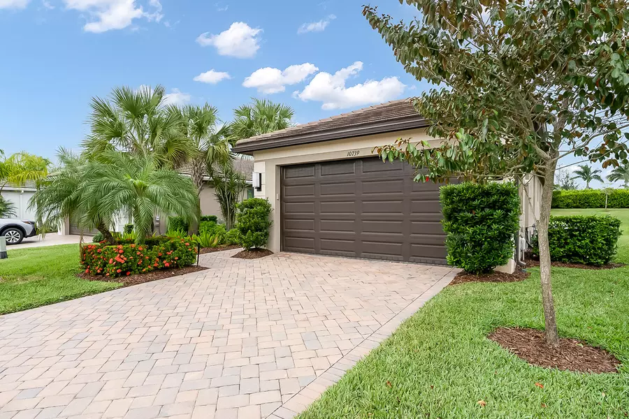 10739 SW Sunray ST, Port Saint Lucie, FL 34987