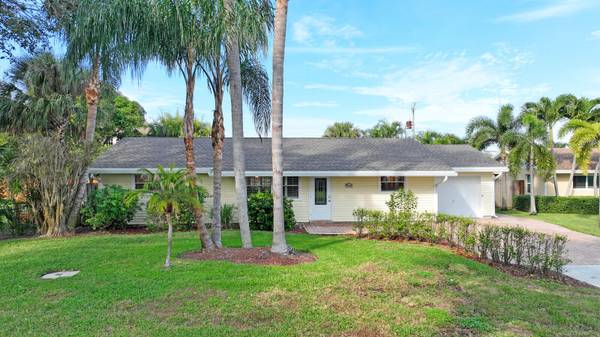 2445 N Wallen DR, Palm Beach Gardens, FL 33410