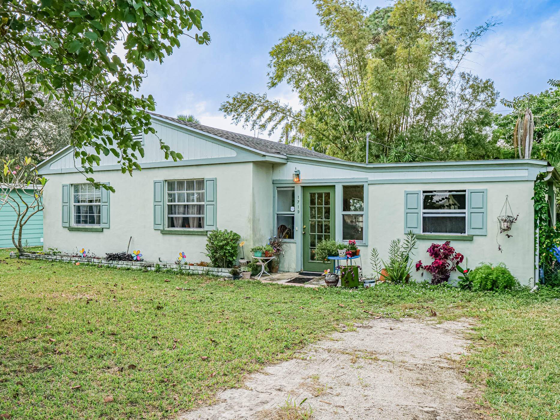 Vero Beach, FL 32960,1719 25th AVE