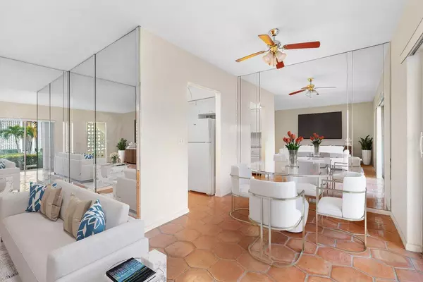 South Palm Beach, FL 33480,4201 S Ocean BLVD J5
