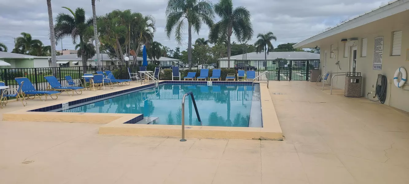 100 Bayview AVE B, Boynton Beach, FL 33435