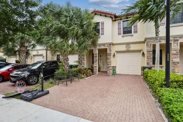 6947 Broadland WAY,  Coconut Creek,  FL 33073