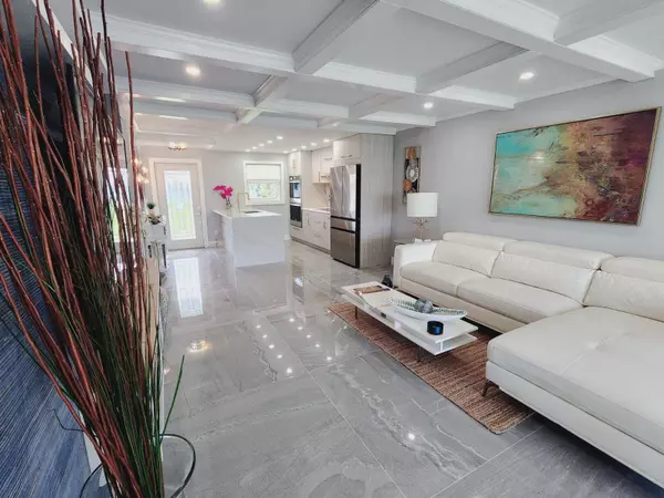 Boynton Beach, FL 33426,100 Golfview TER 111