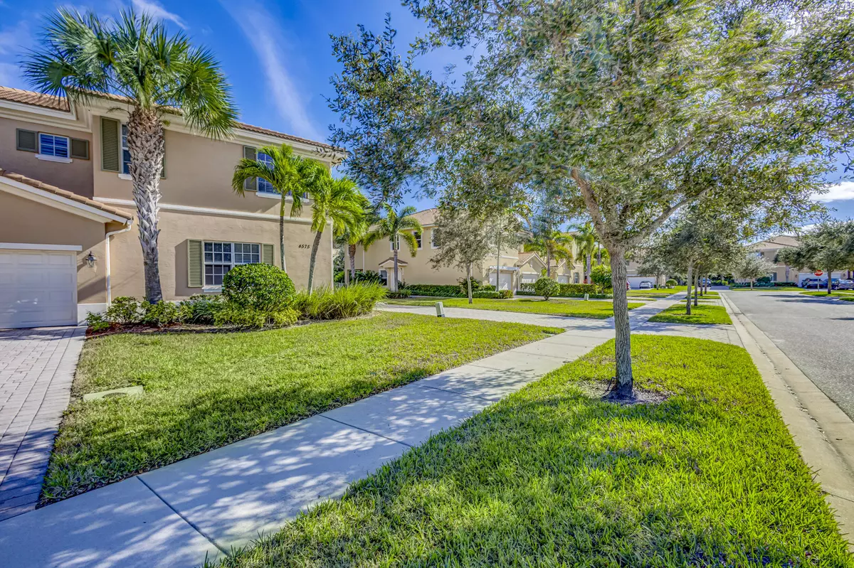 Palm Beach Gardens, FL 33418,4575 Cadiz CIR