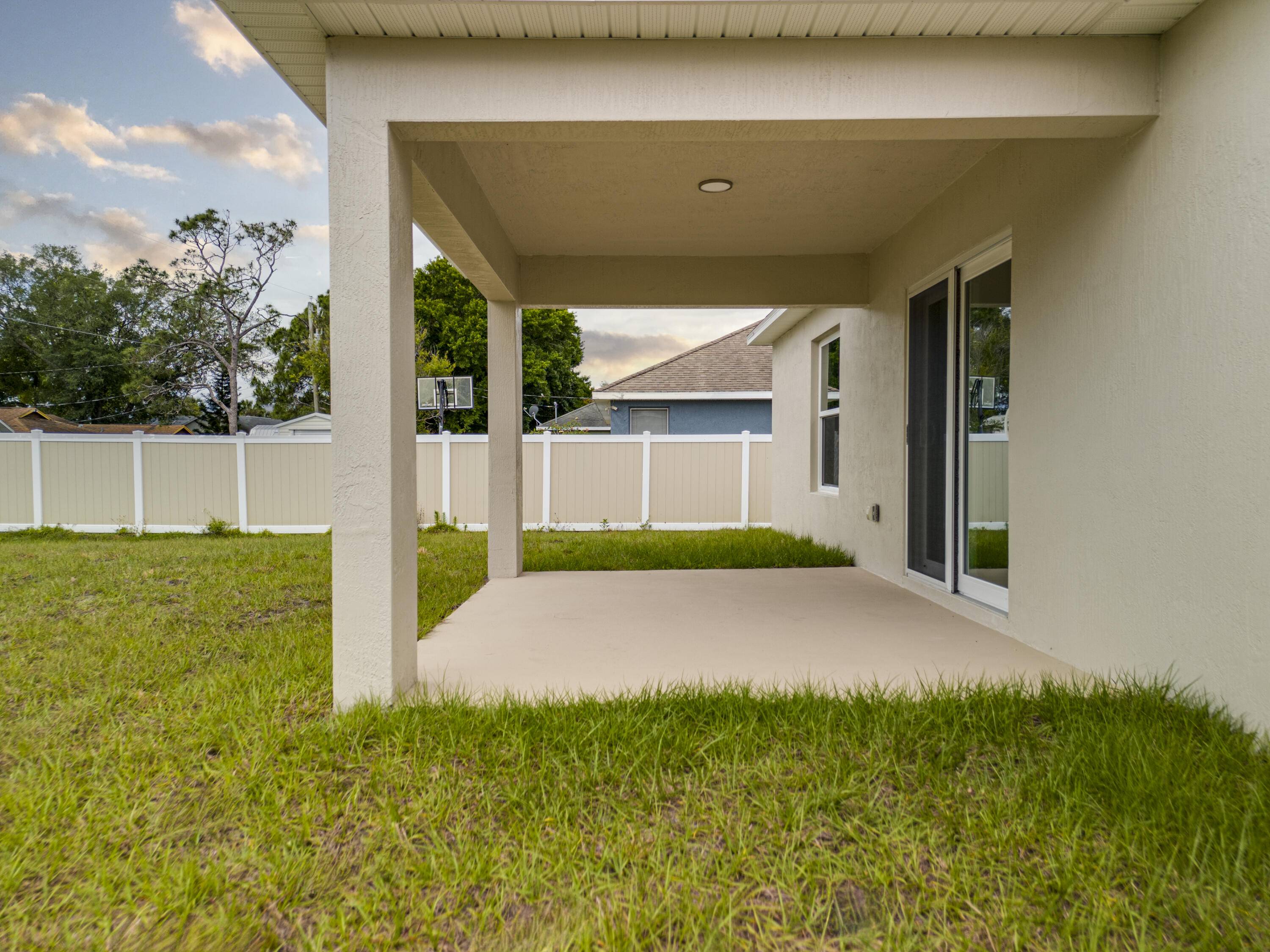 Palm Bay, FL 32907,470 NW Mercer ST