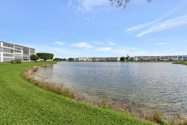 Boca Raton, FL 33434,4006 Cornwall A