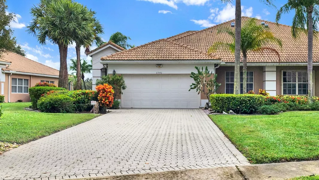 6940 Cairnwell DR, Boynton Beach, FL 33472