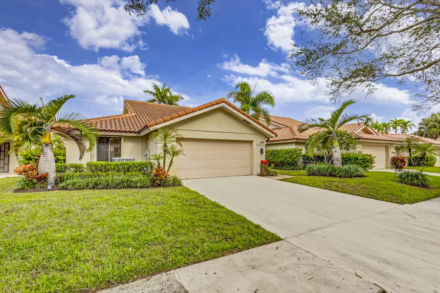 2865 Farragut LN, West Palm Beach, FL 33409