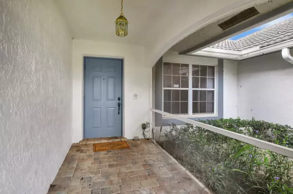 Boca Raton, FL 33498,10399 Canoe Brook CIR