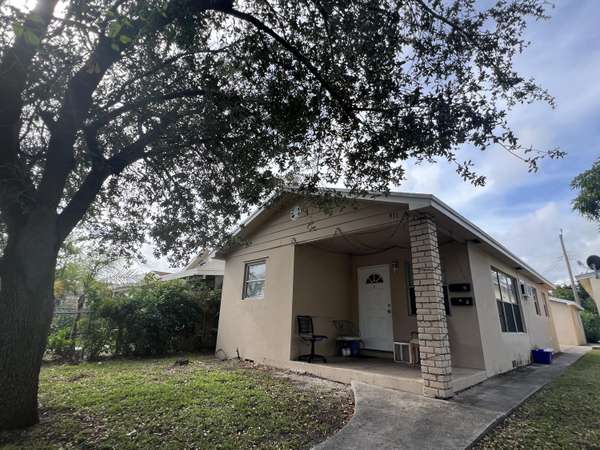 411 S F ST A & B, Lake Worth Beach, FL 33460