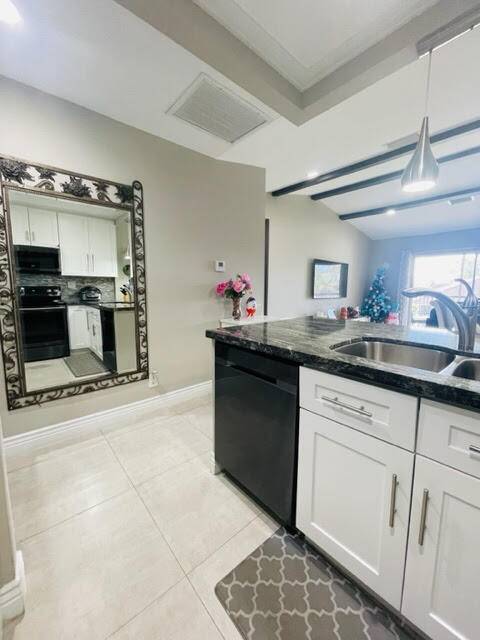 Boca Raton, FL 33428,9845 Three Lakes Circle CIR 1-G