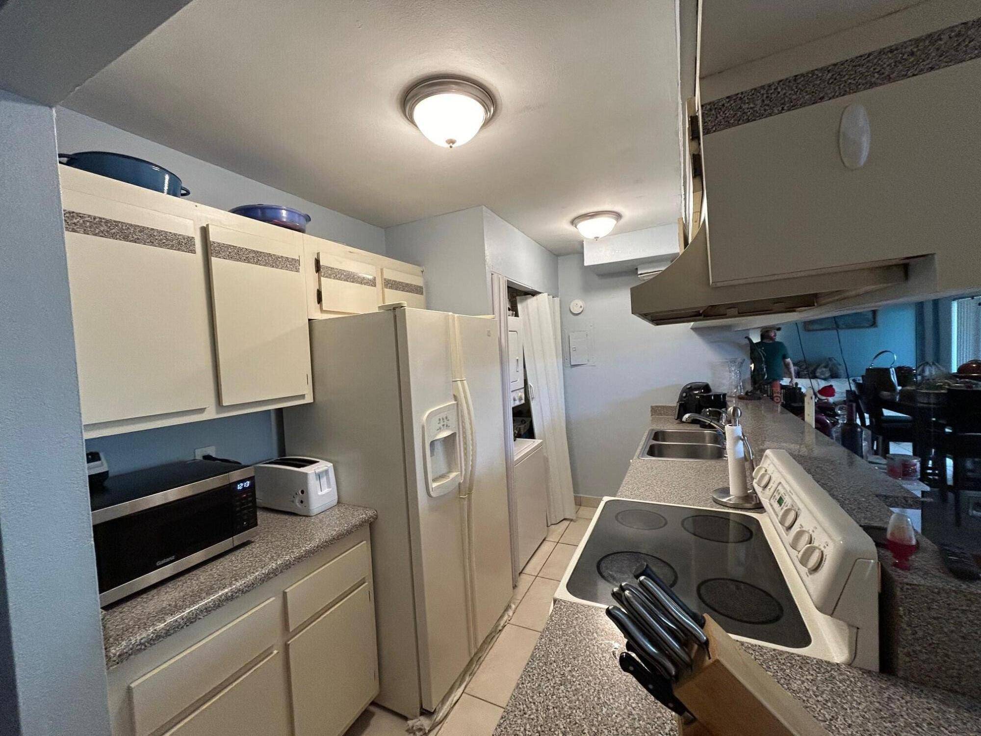 Oakland Park, FL 33334,5308 NE 6th AVE G14