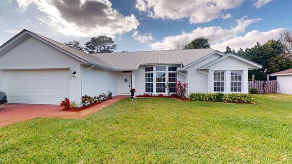 2264 SW Lawrence ST, Port Saint Lucie, FL 34953