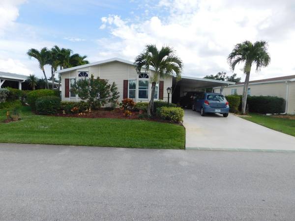 8024 Meadowlark LN, Port Saint Lucie, FL 34952