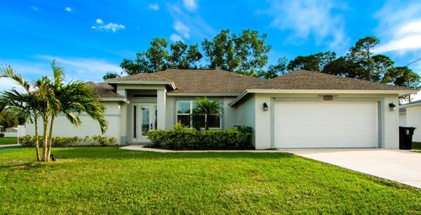 2102 SW Alloway AVE, Port Saint Lucie, FL 34953