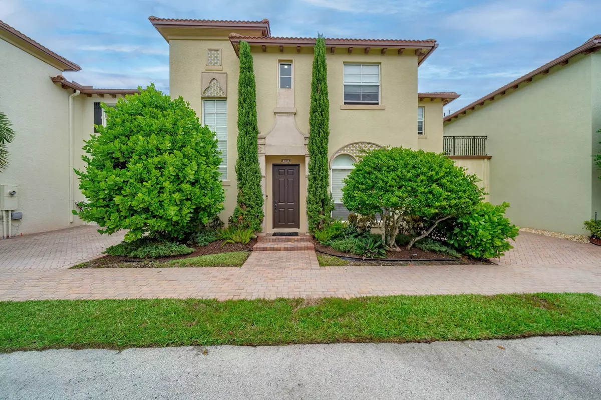 Boca Raton, FL 33487,129 Via Poinciana LN