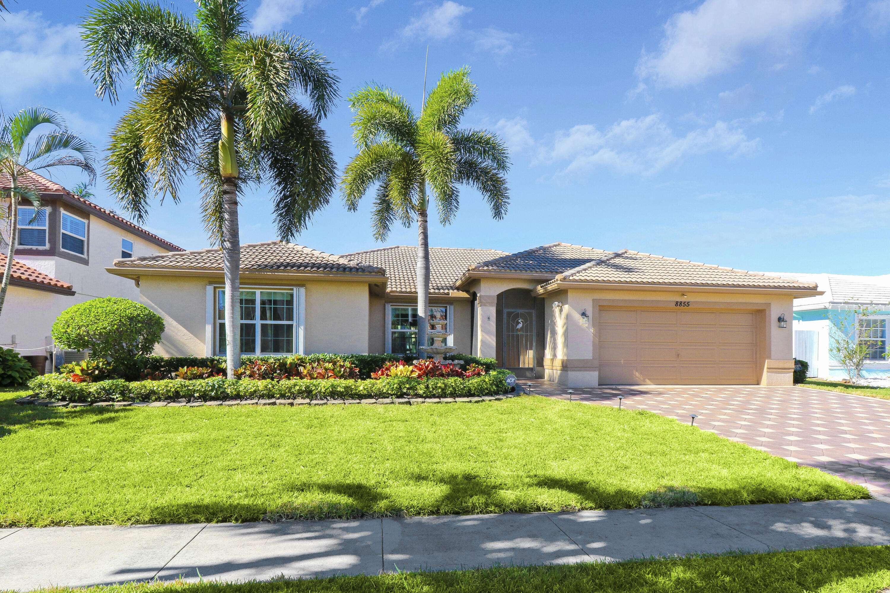 8855 Spring Valley DR, Boynton Beach, FL 33472
