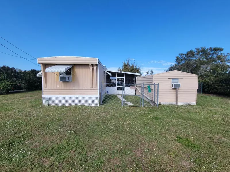 1076 24th ST, Okeechobee, FL 34974