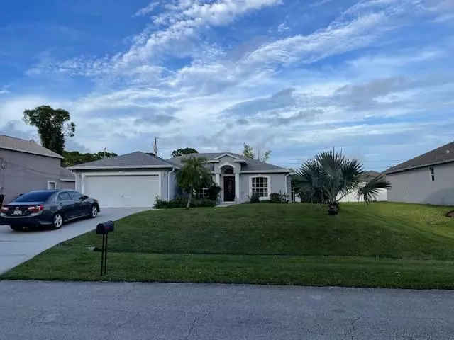 4425 SW Farmington ST, Port Saint Lucie, FL 34953