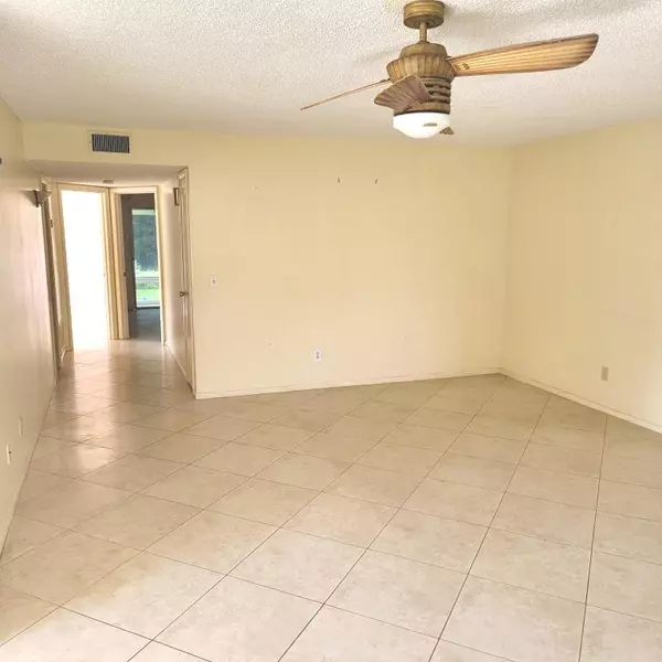 Port Saint Lucie, FL 34952,2 Lake Vista 107 TRL 107