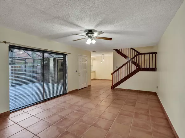 Boynton Beach, FL 33436,131 Live Oak LN