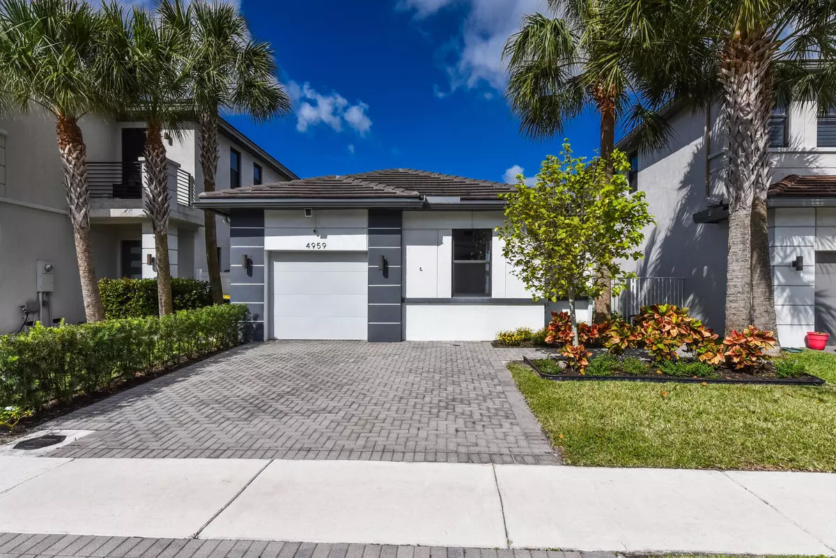 Dania Beach, FL 33312,4959 Whispering WAY