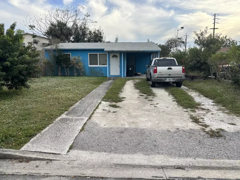 1147 N 19th AVE, Lake Worth Beach, FL 33460