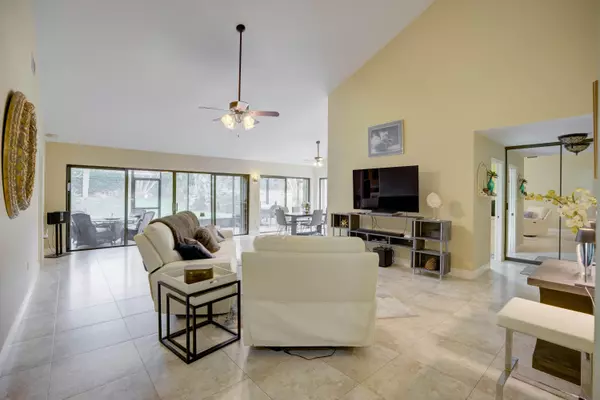 Jupiter, FL 33477,143 Cape Pointe CIR