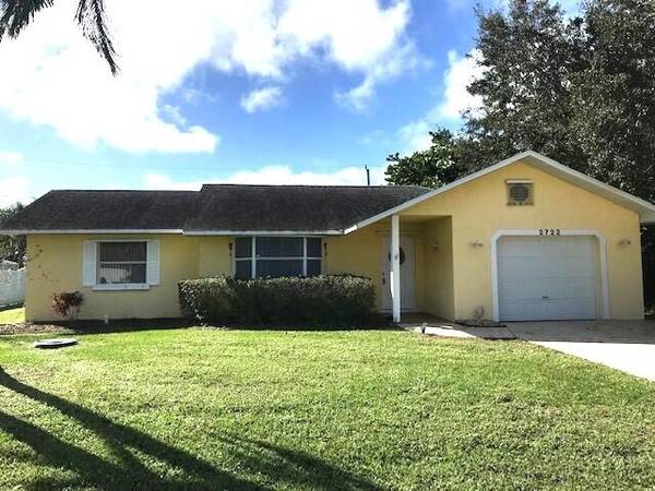 2722 SE Worrell AVE, Port Saint Lucie, FL 34952