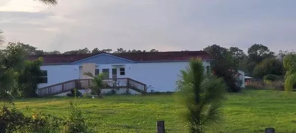 35239 NW 4th DR, Okeechobee, FL 34972