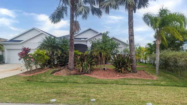 6233 NW Gisela ST, Port Saint Lucie, FL 34986