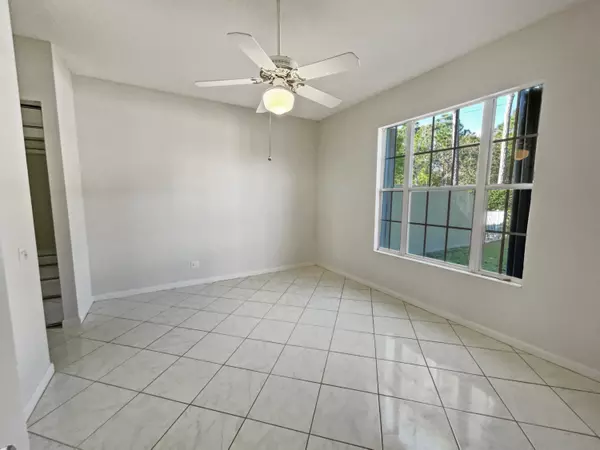 Port Saint Lucie, FL 34986,296 NW Bentley CIR