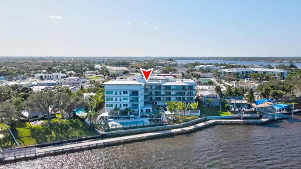 Stuart, FL 34994,41 SW Seminole ST 404