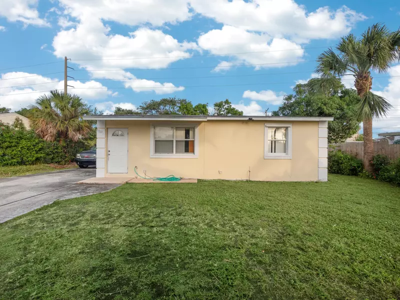 3320 Avenue F, Riviera Beach, FL 33404