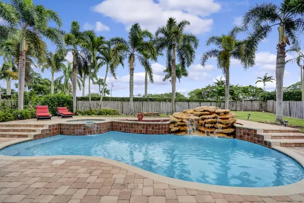 8693 Windy CIR, Boynton Beach, FL 33472