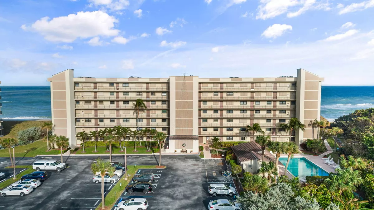Jensen Beach, FL 34957,10310 S Ocean DR 409